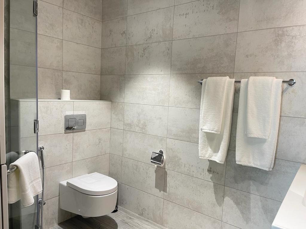 Almanzil Residence & Suites Доха Екстер'єр фото